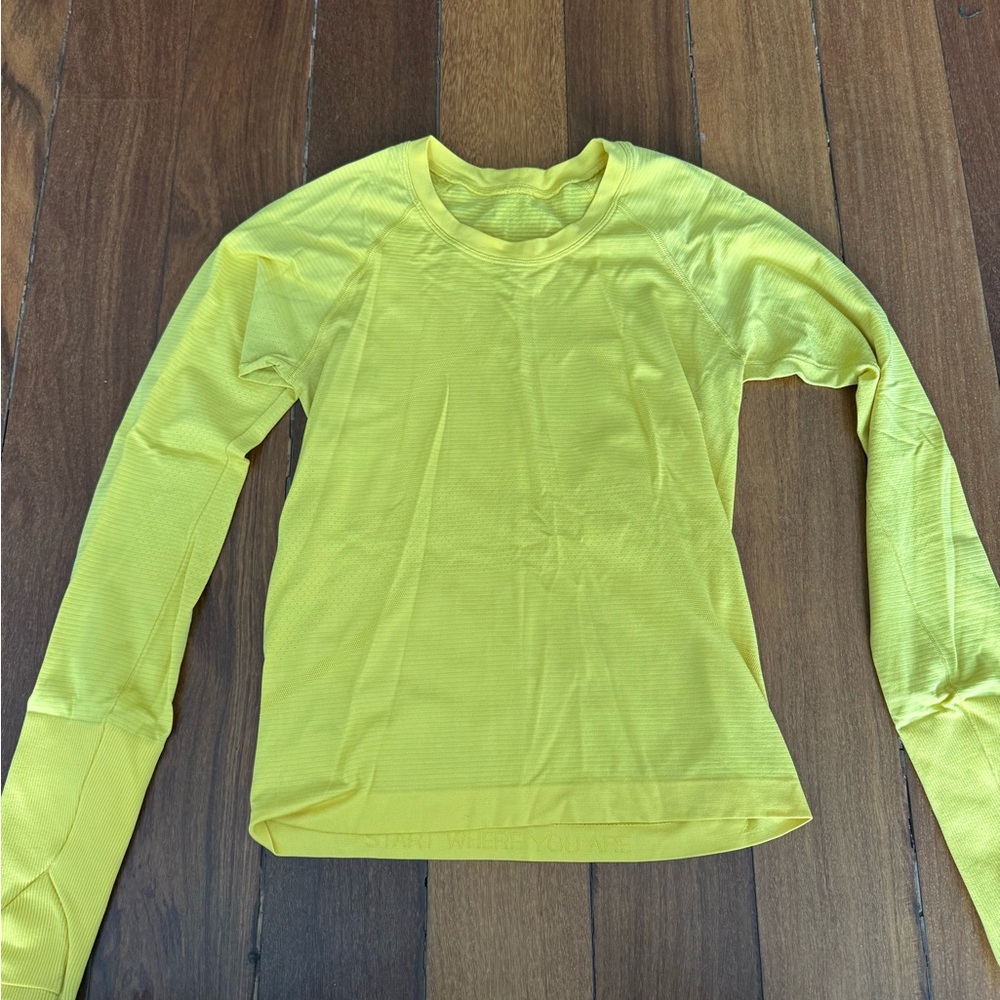 LULULEMON Long Sleeve Athletic Top